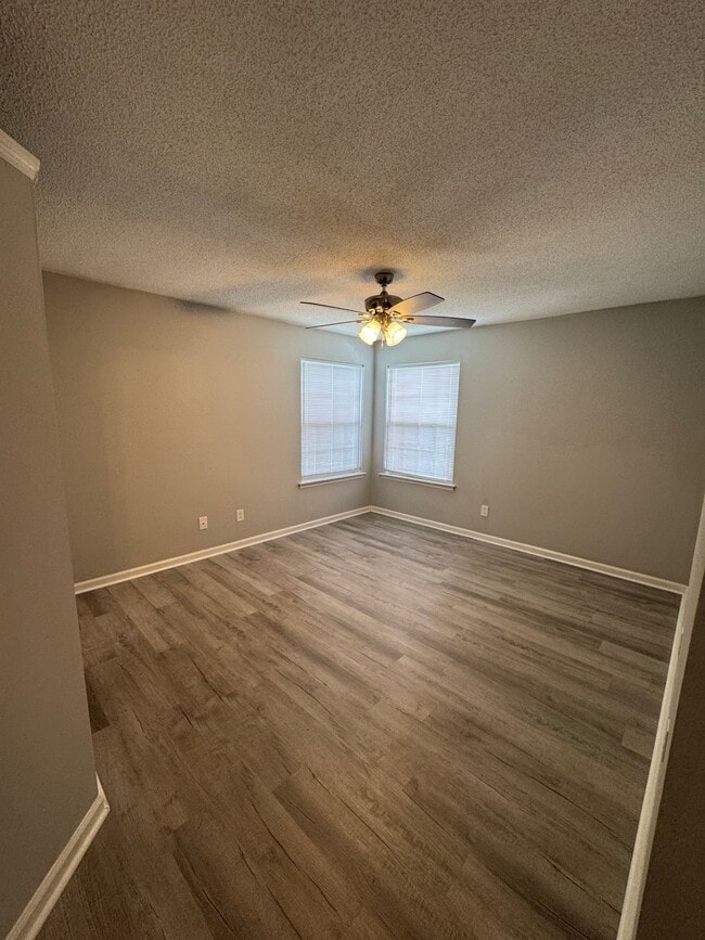 Photo - 8546 Hopkins Cir