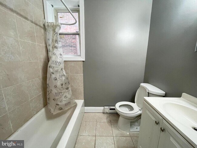 Photo - 1934 W Ontario St Unidad 2 FRONT