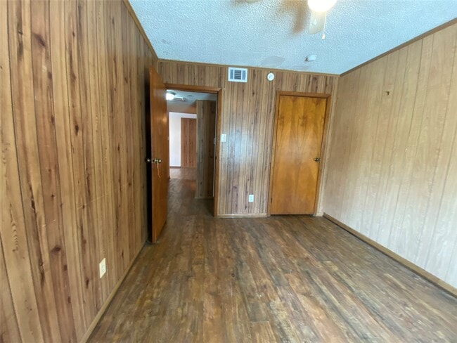 Photo - 519 10th Ave N