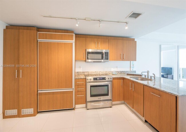 Photo - 10275 Collins Ave Unit 502