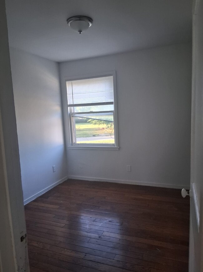 Photo - 908 S Central Dr