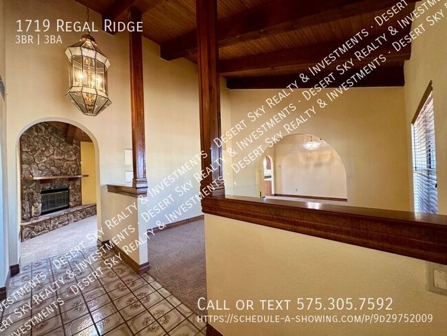Photo - 1719 Regal Ridge St