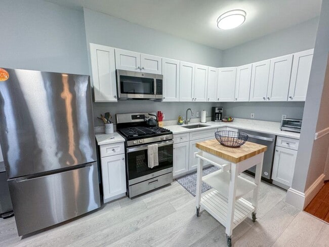 Photo - 3 bedroom in Brookline MA 02446 Unit 1