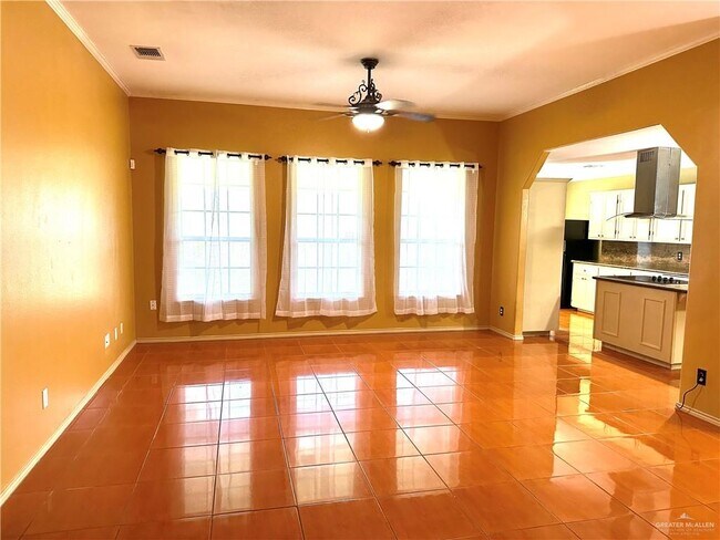 Photo - 13 N 28th St