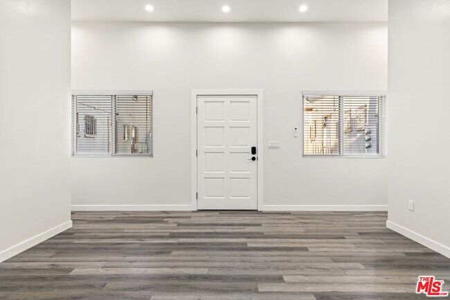 Photo - 2336 Scarff St Unit 2338