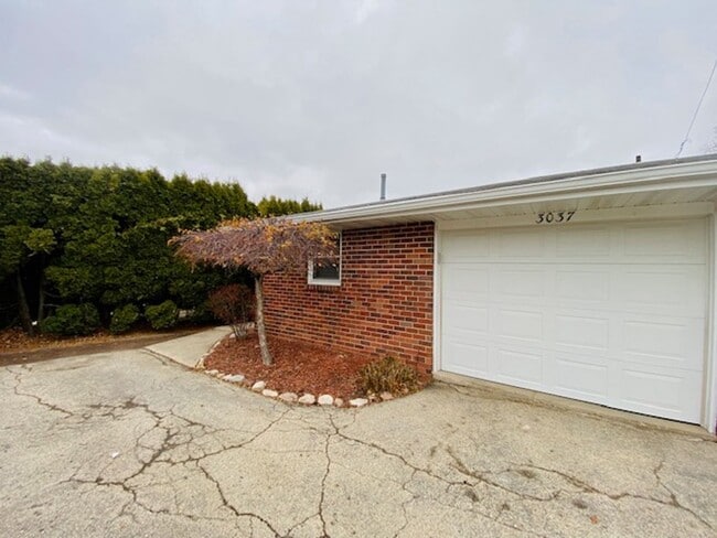 Photo - 3037 Humboldt Rd