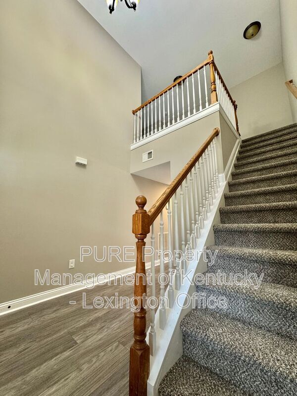Photo - 2056 Drummond Dr