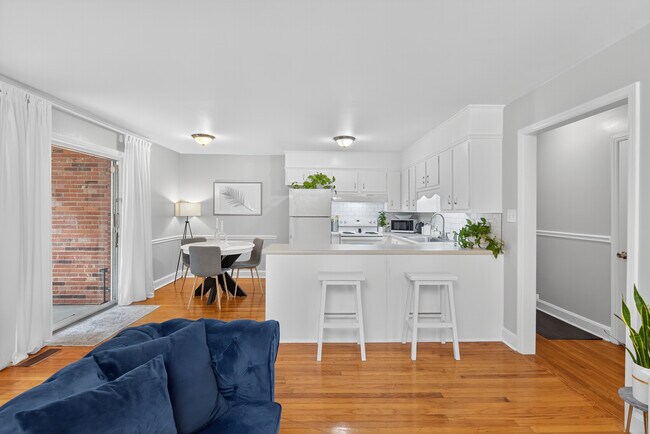 Photo - 930 Norland Rd Unit C