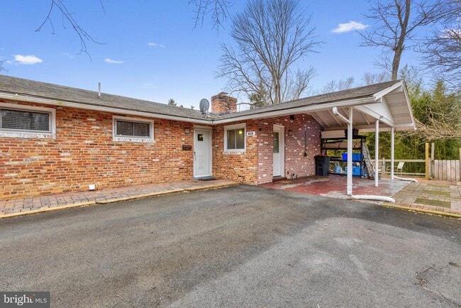 Photo - 9920 Pinehurst Ave