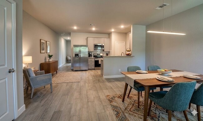 Photo - 104 Turner Dr