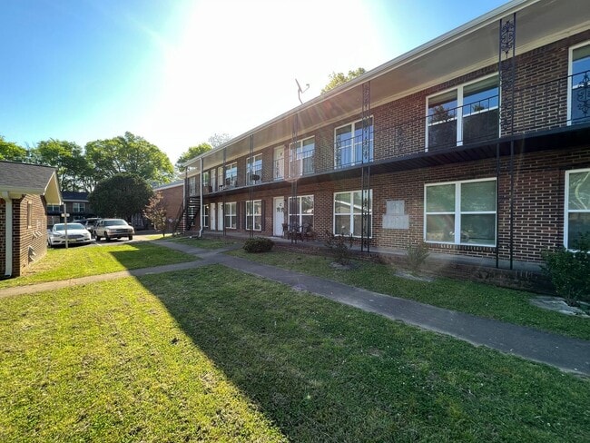 Photo - Fountain Blue Apartments