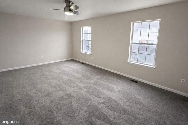 Photo - 5605 Larson Ct