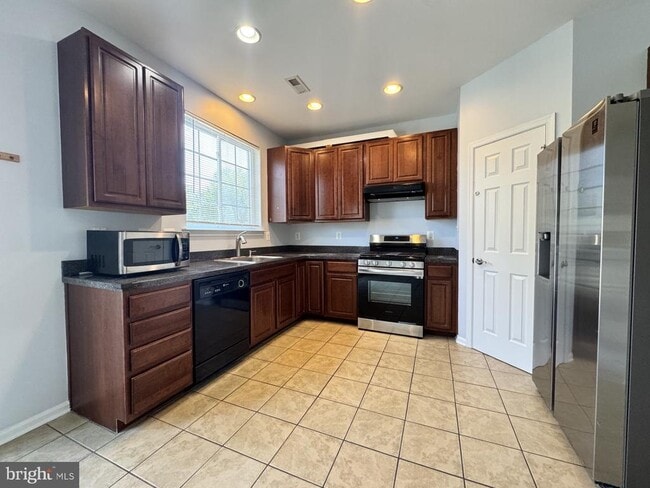 Photo - 636 Tantallon Ct