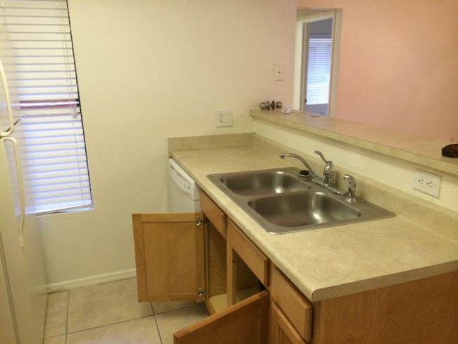 Photo - 1101 S Sycamore Unit 208