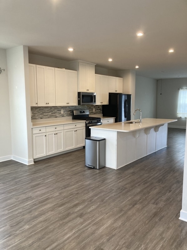 Photo - 301 Theodora Way