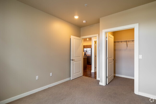 1BR, 1BA - 725SF