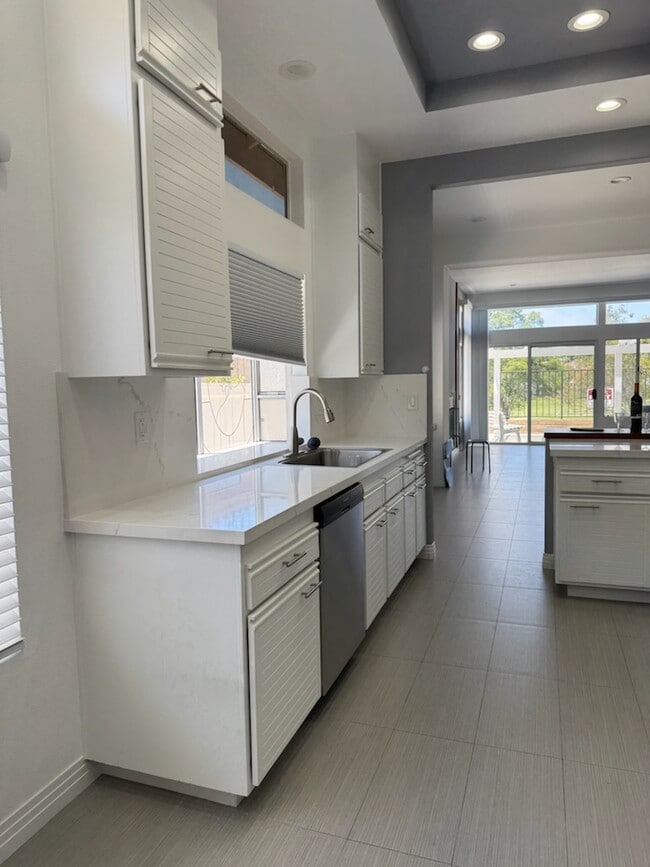 Photo - 1133 Cordoba Way