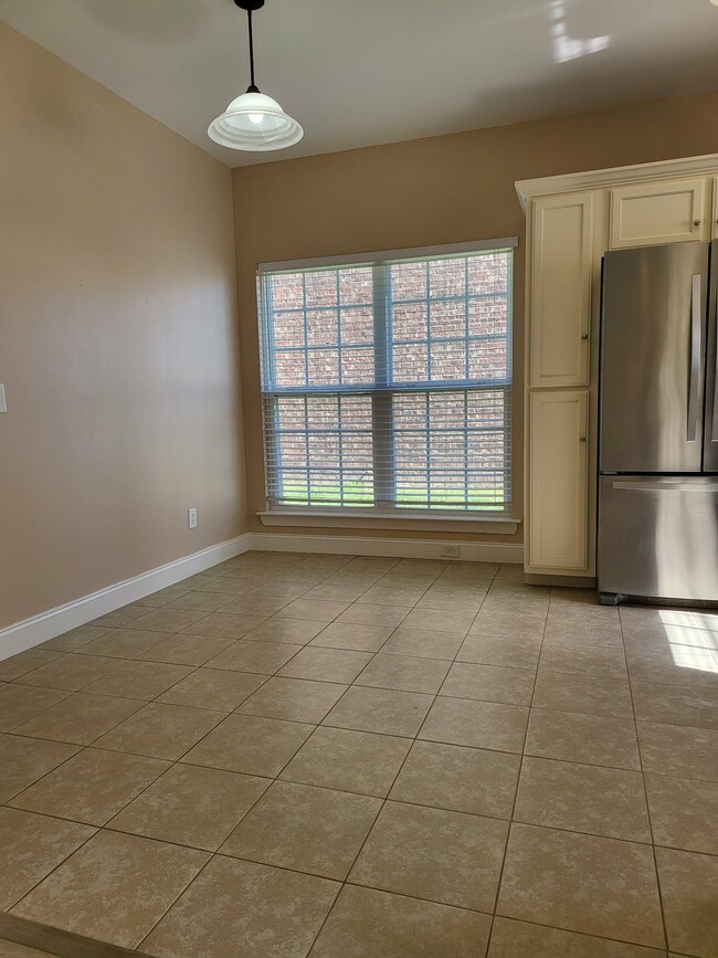 Photo - 316 Rowlette Cir