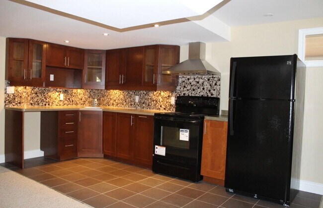 Photo - 99 Gillett Dr