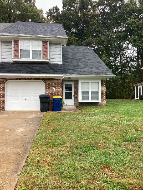 125 Stoney Dr Townhome Townhome Rental in Dover DE