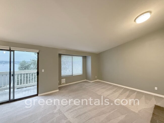 Photo - 2BR/1.5BA 3rd Floor Condo Overlooking Sinclair Inlet