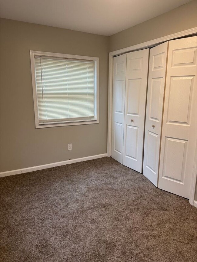 Photo - Nice 2 bedroom ranch with lake access