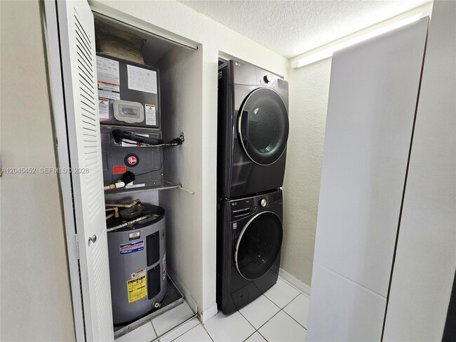 Photo - 1627 NW 18th St Unit 201