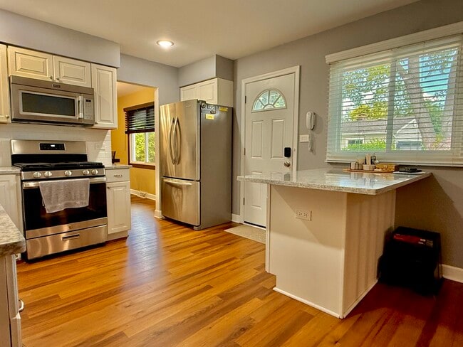 411 Sequoia Ct