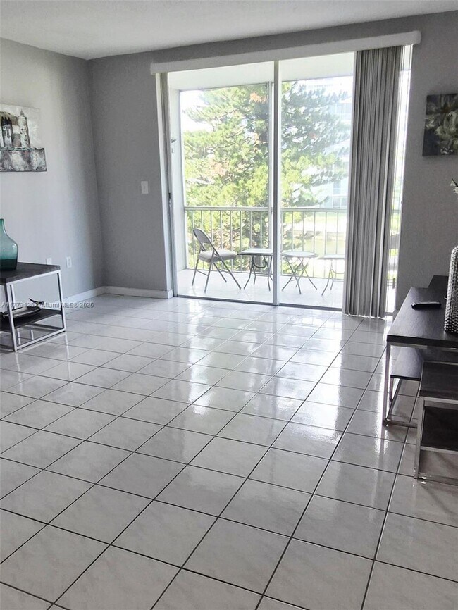 Photo - 2905 Point E Dr Unit L312