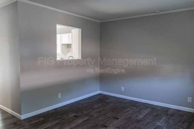 Photo - 112 Louella Dr