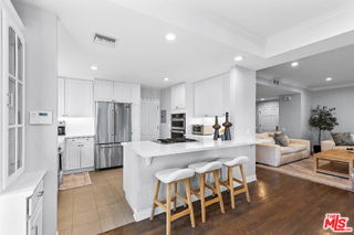 Photo - 1144 Yale St