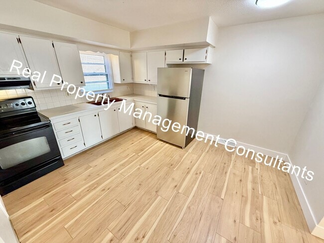 Photo - Updated 2-bedroom, 1-bath Duplex