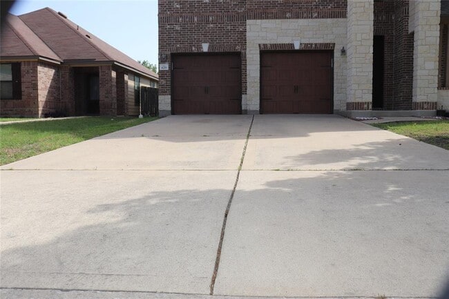 Photo - 829 Bethel Way