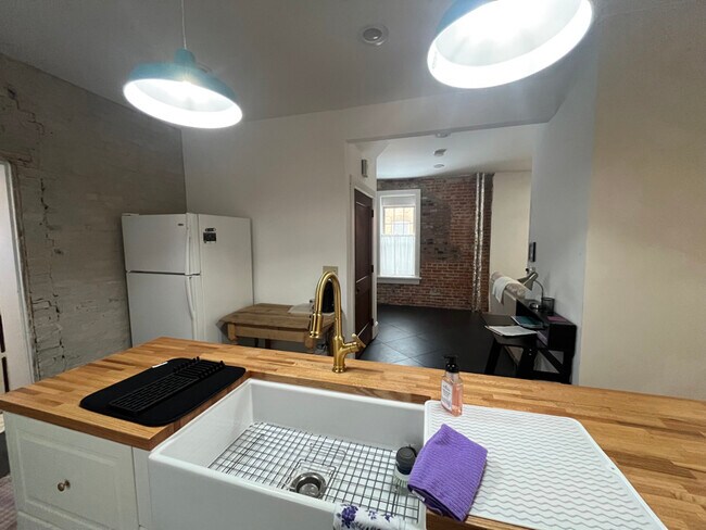 Photo - 811 Center St