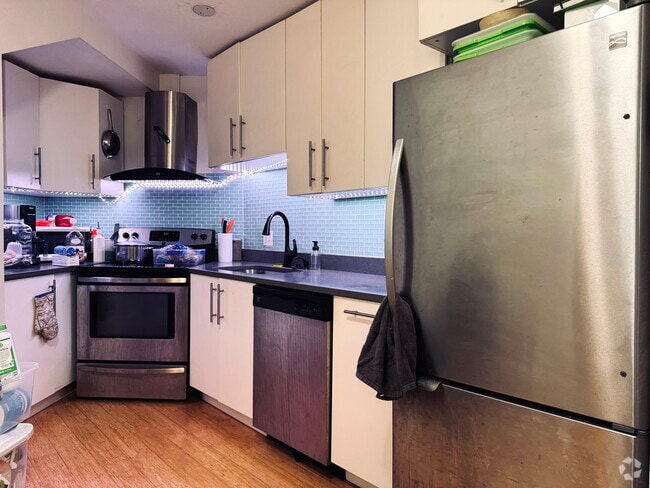 Building Photo - 74 Park St Unit 1 Rental