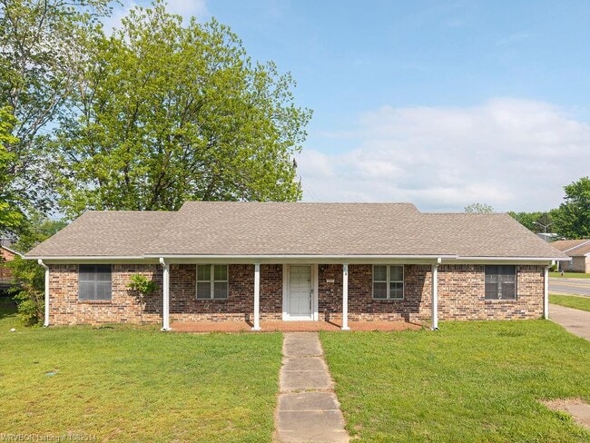 Building Photo - 100 Meadow Pl Rental