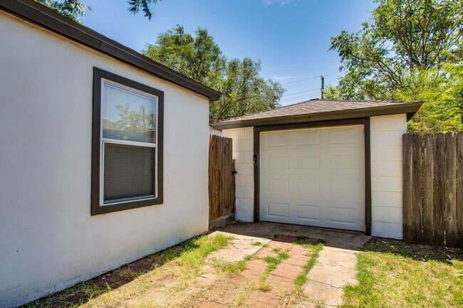 Photo - Pre-leasing for July!