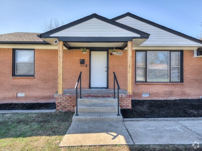 Building Photo - Remodeled bungalow near Nichols Hills Rental