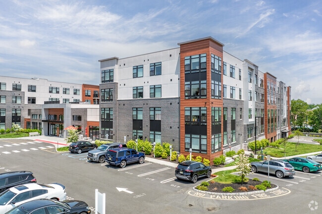 Building Entrance - Woodland Square at Montvale