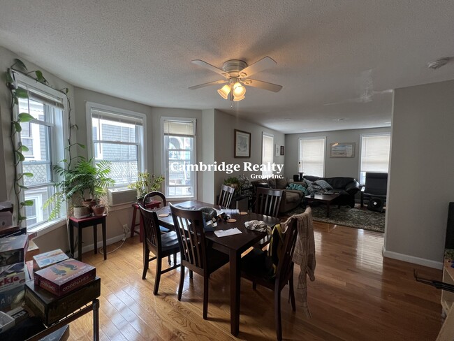 Building Photo - 17 Hudson St Unit 2 Rental