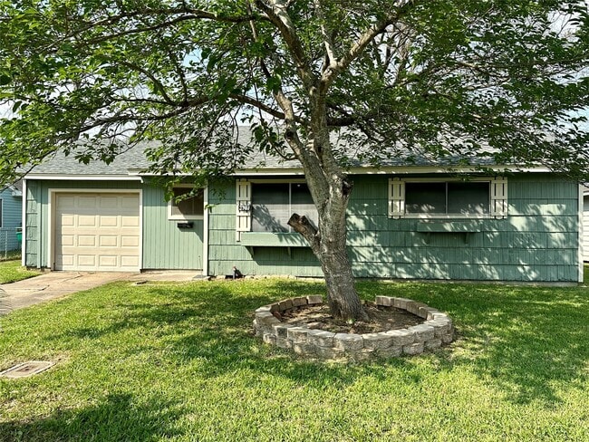 Building Photo - 3307 Hays St Rental
