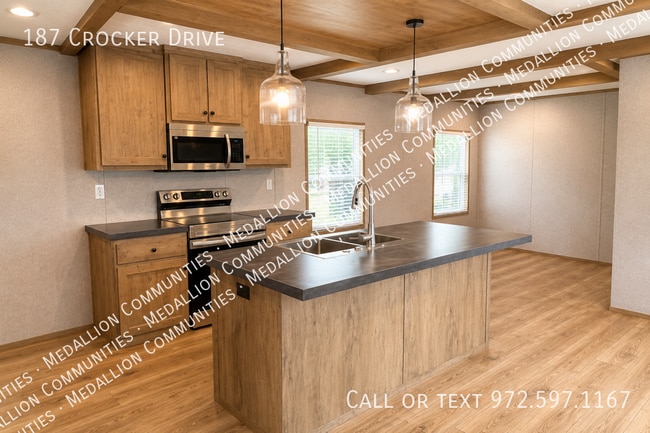 Photo - 187 Crocker Dr