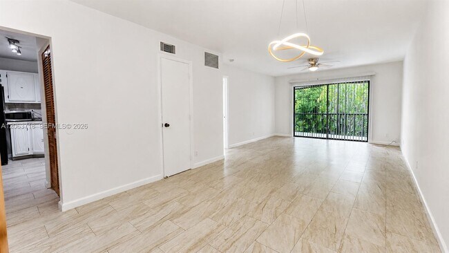 Photo - 3101 Oakland Shores Dr Unit H203