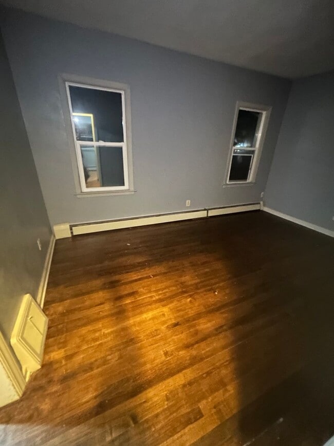 2 Bedroom 1 Bathroom House - 2 Bedroom 1 Bathroom House