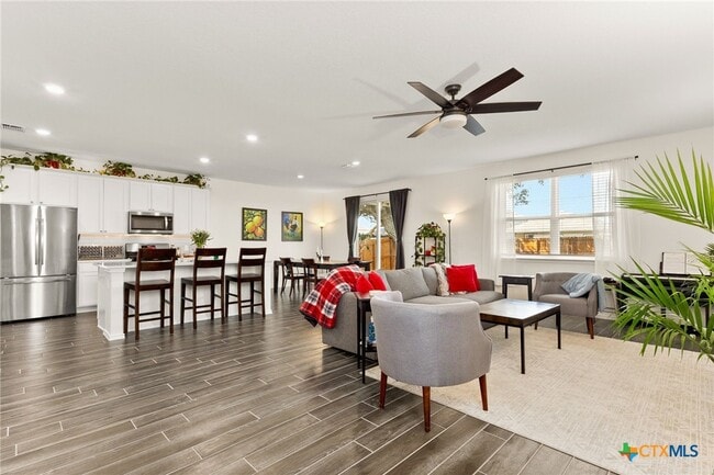 Photo - 175 Honey Oak Ln