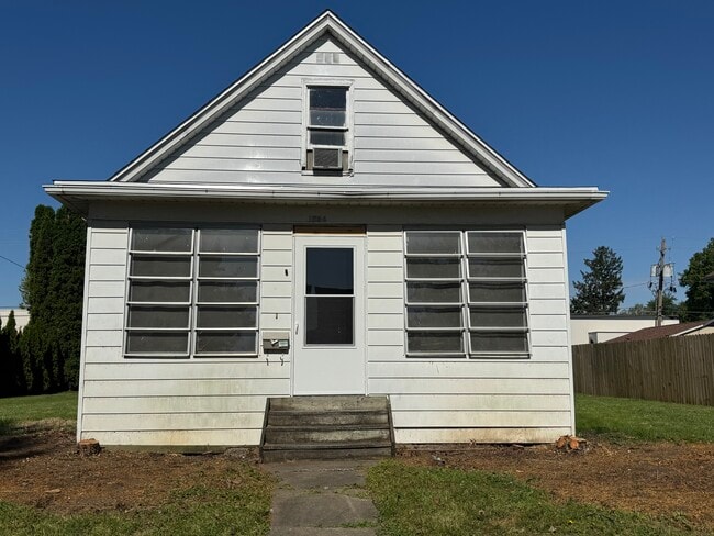Building Photo - 1534 39th St