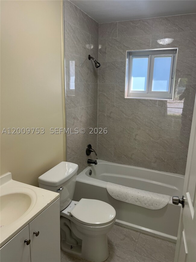 Photo - 11611 SW 215th St Unit 11613