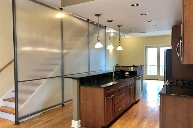Building Photo - "Charming 2-Bedroom Haven at 302 Vanburen Street – Germantown living w/garage!