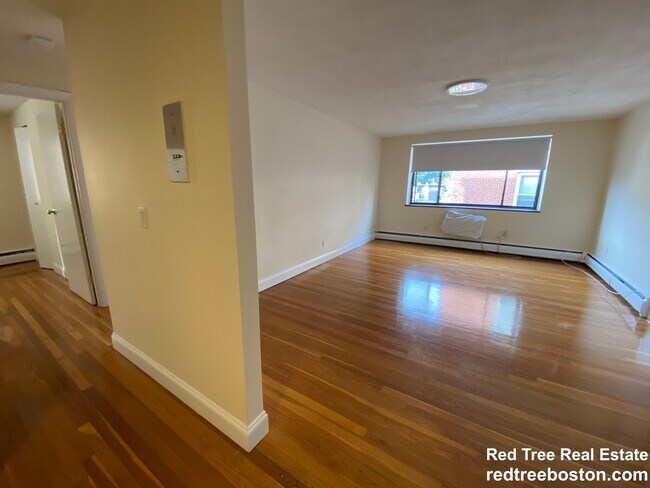 Photo - 209 Babcock St Unit 3H