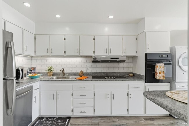 Building Photo - 34 Andrew Dr Unit 135